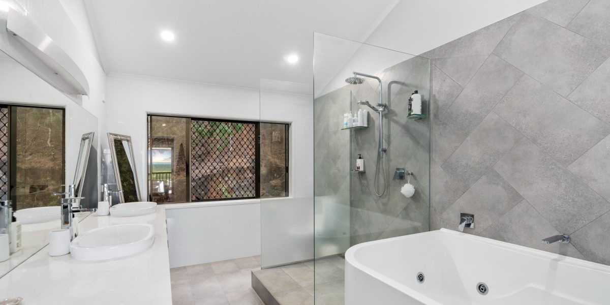 105-107 Panguna Street, Trinity Beach, QLD 4879 AUS