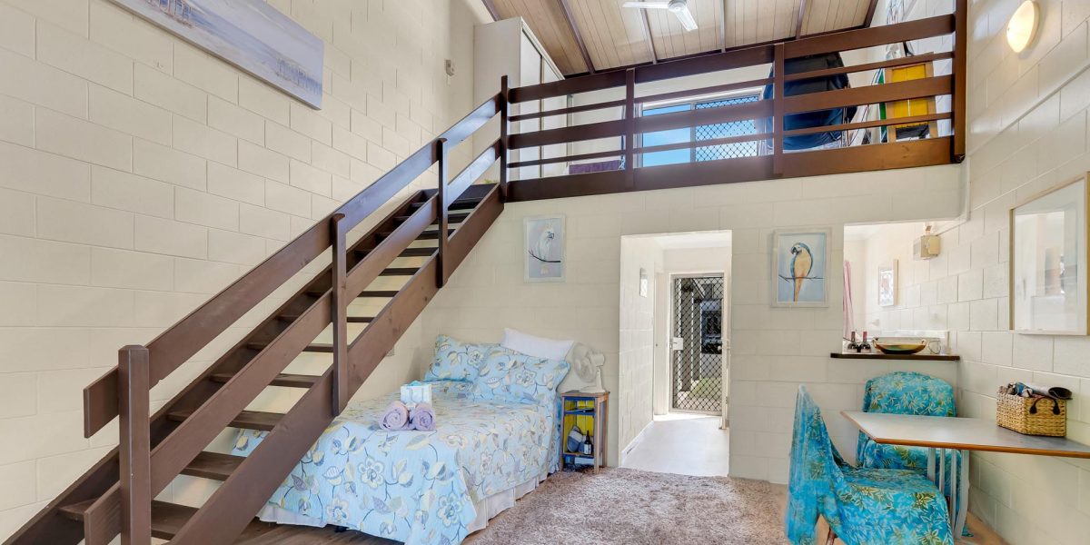 11/108-110 Mayers Street, Manunda, QLD 4870 AUS