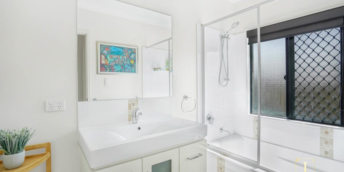 35 Knowlton Crescent, Gordonvale, QLD 4865 AUS