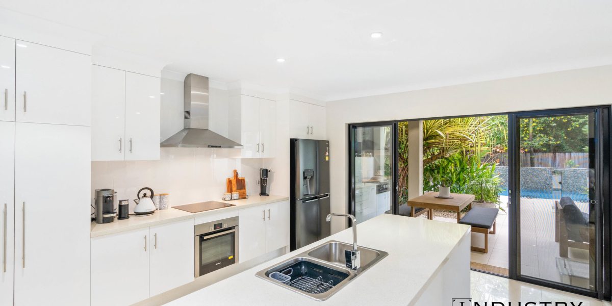 2 Beachfront Avenue, Trinity Beach, QLD 4879 AUS