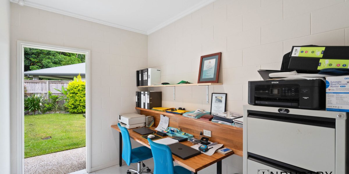 1 Flow Close, Trinity Beach, QLD 4879 AUS