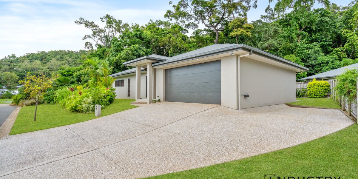 1 Flow Close, Trinity Beach, QLD 4879 AUS