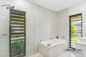 1 Flow Close, Trinity Beach, QLD 4879 AUS