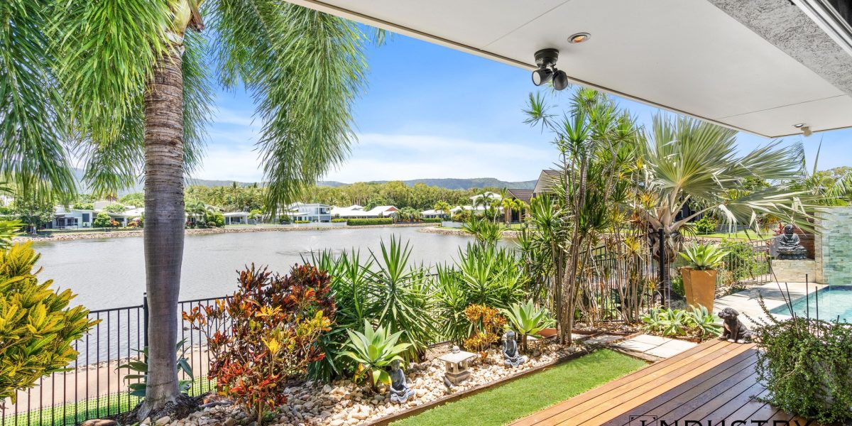 2 Lagoon Drive, Trinity Beach, QLD 4879 AUS