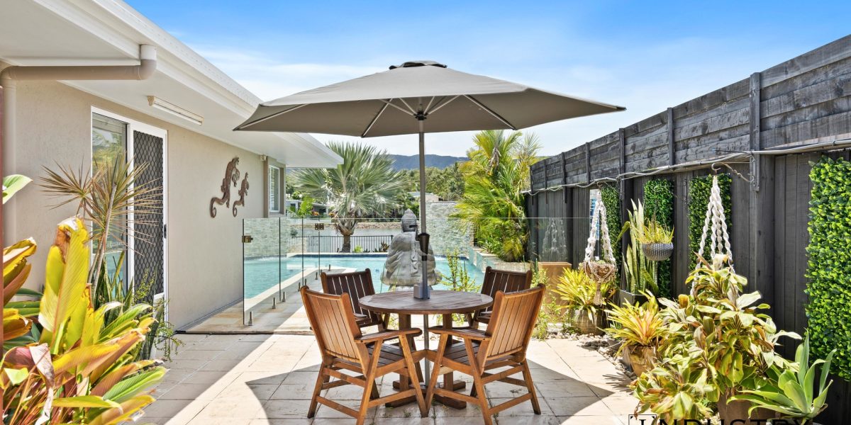 2 Lagoon Drive, Trinity Beach, QLD 4879 AUS