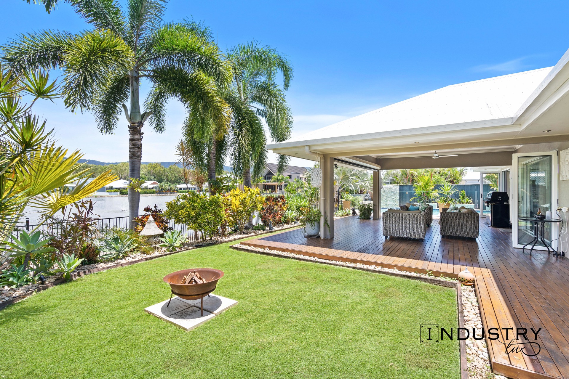 2 Lagoon Drive, Trinity Beach, QLD 4879 AUS