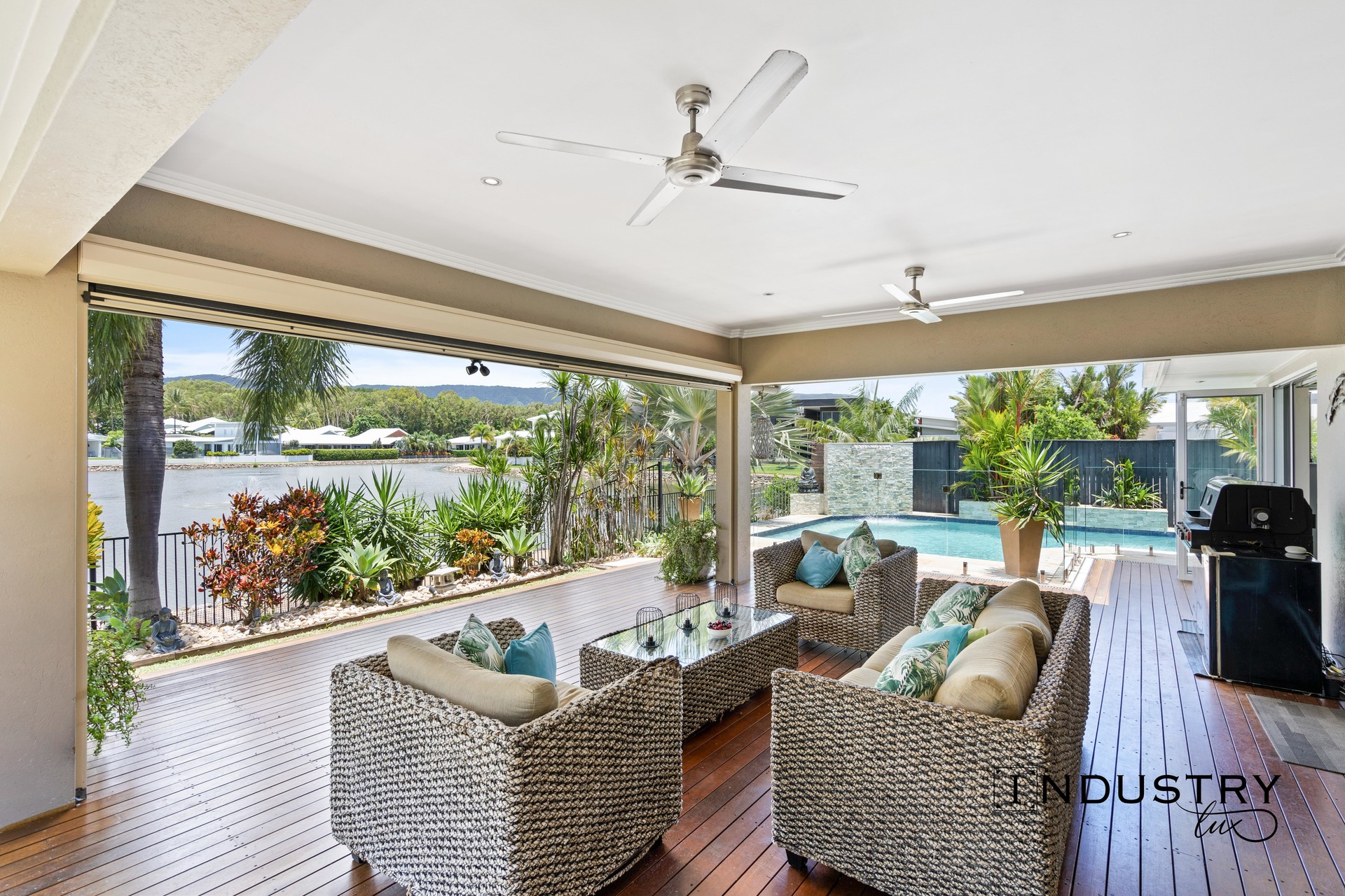 2 Lagoon Drive, Trinity Beach, QLD 4879 AUS