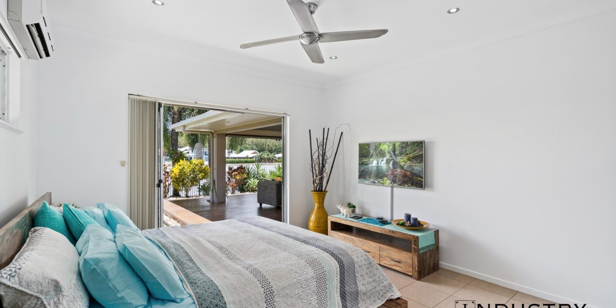 2 Lagoon Drive, Trinity Beach, QLD 4879 AUS