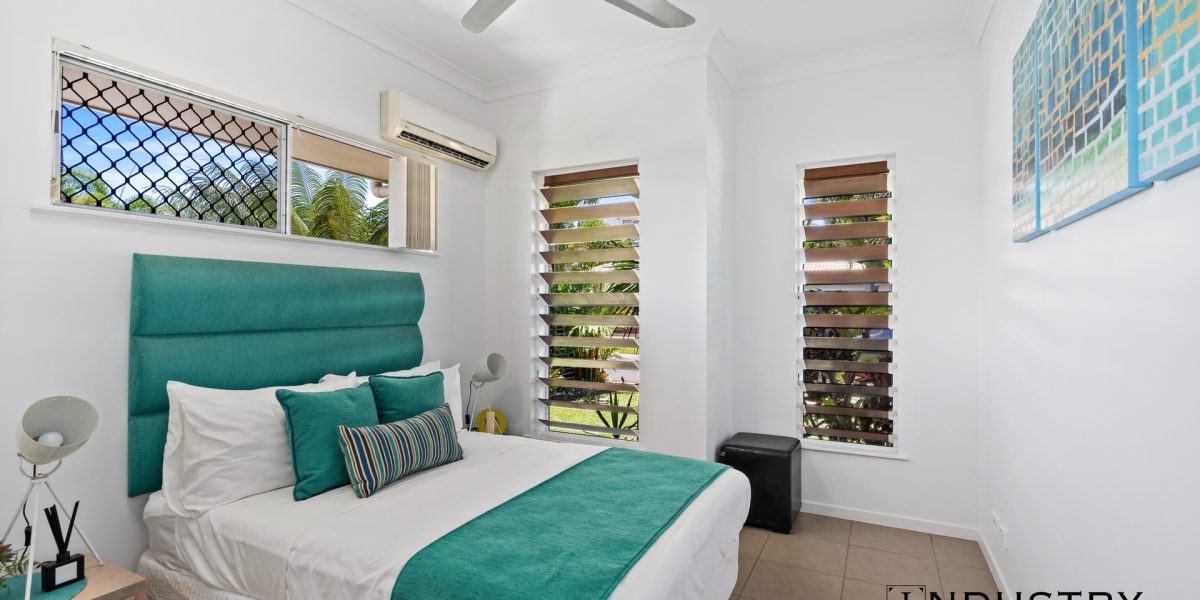 2 Lagoon Drive, Trinity Beach, QLD 4879 AUS