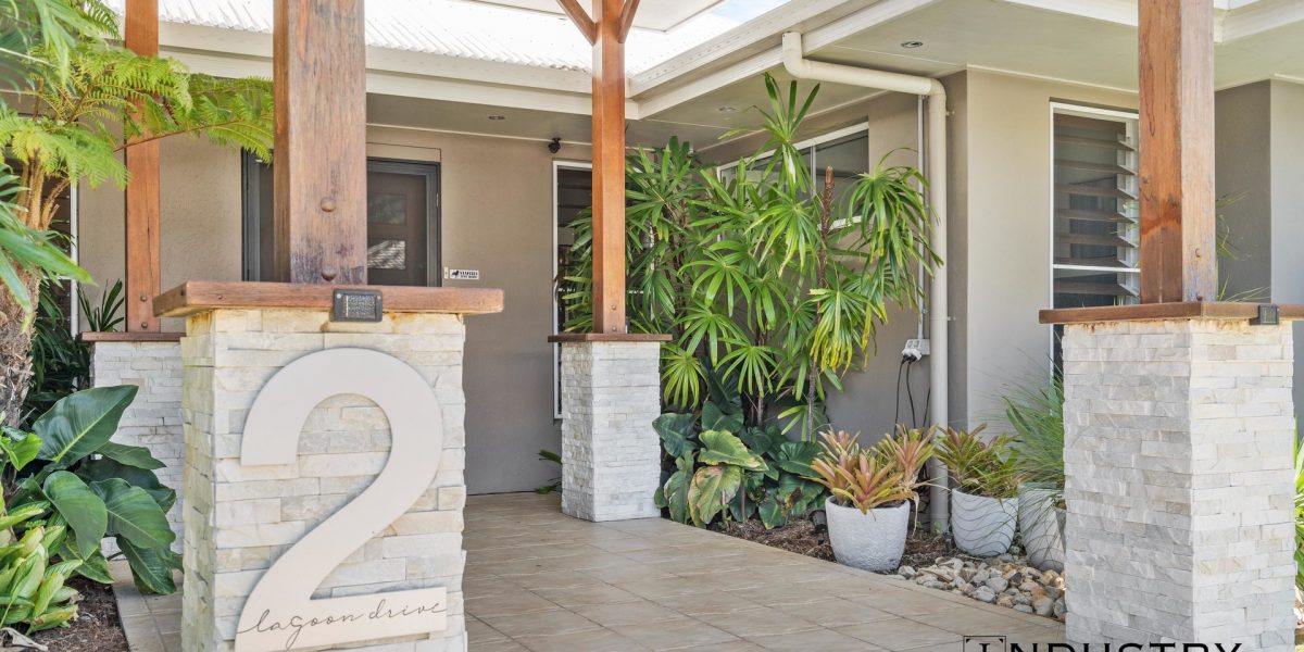 2 Lagoon Drive, Trinity Beach, QLD 4879 AUS