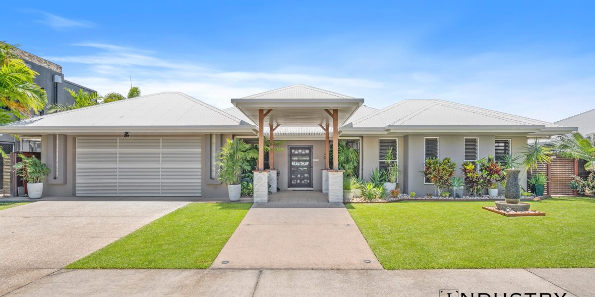 2 Lagoon Drive, Trinity Beach, QLD 4879 AUS