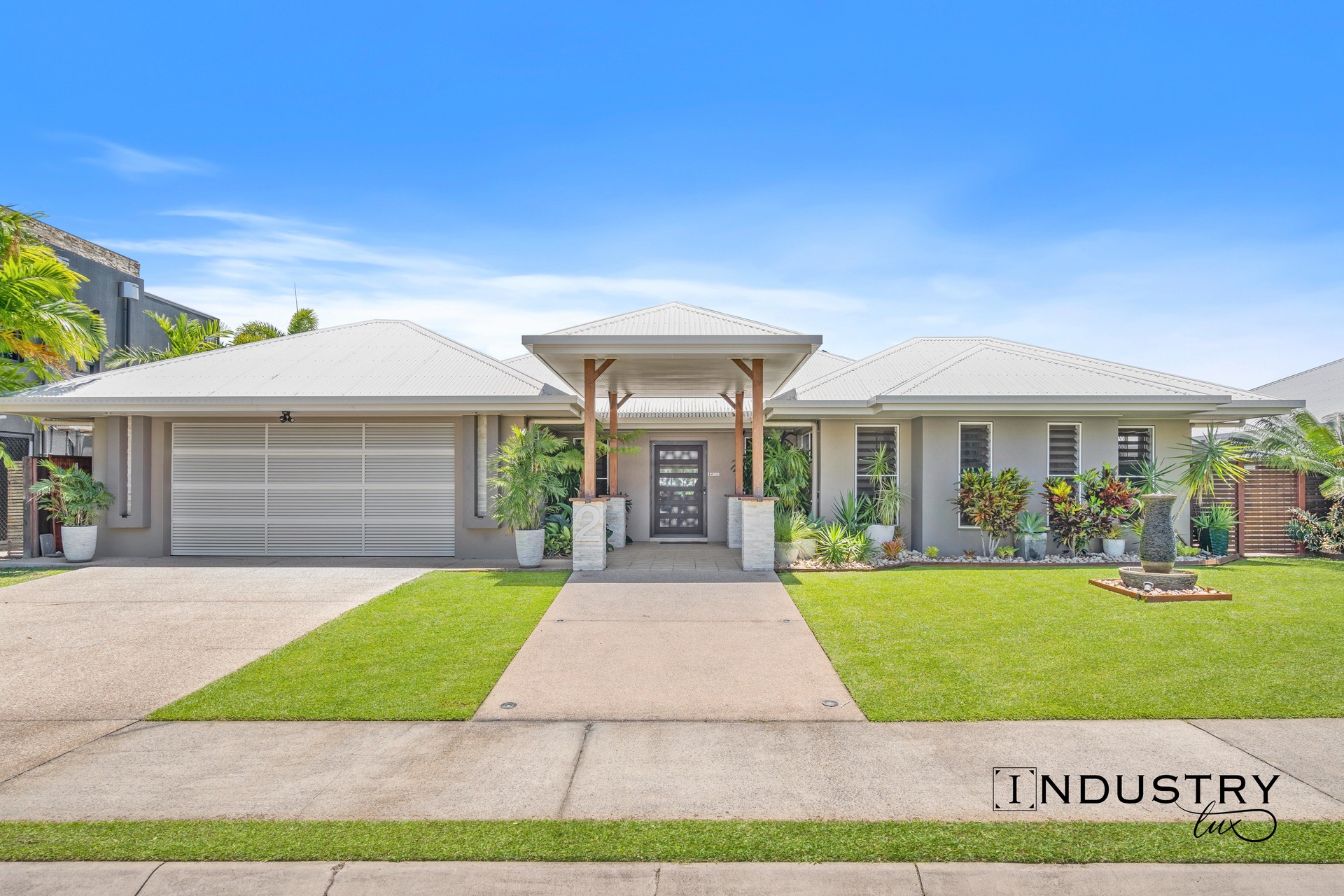 2 Lagoon Drive, Trinity Beach, QLD 4879 AUS