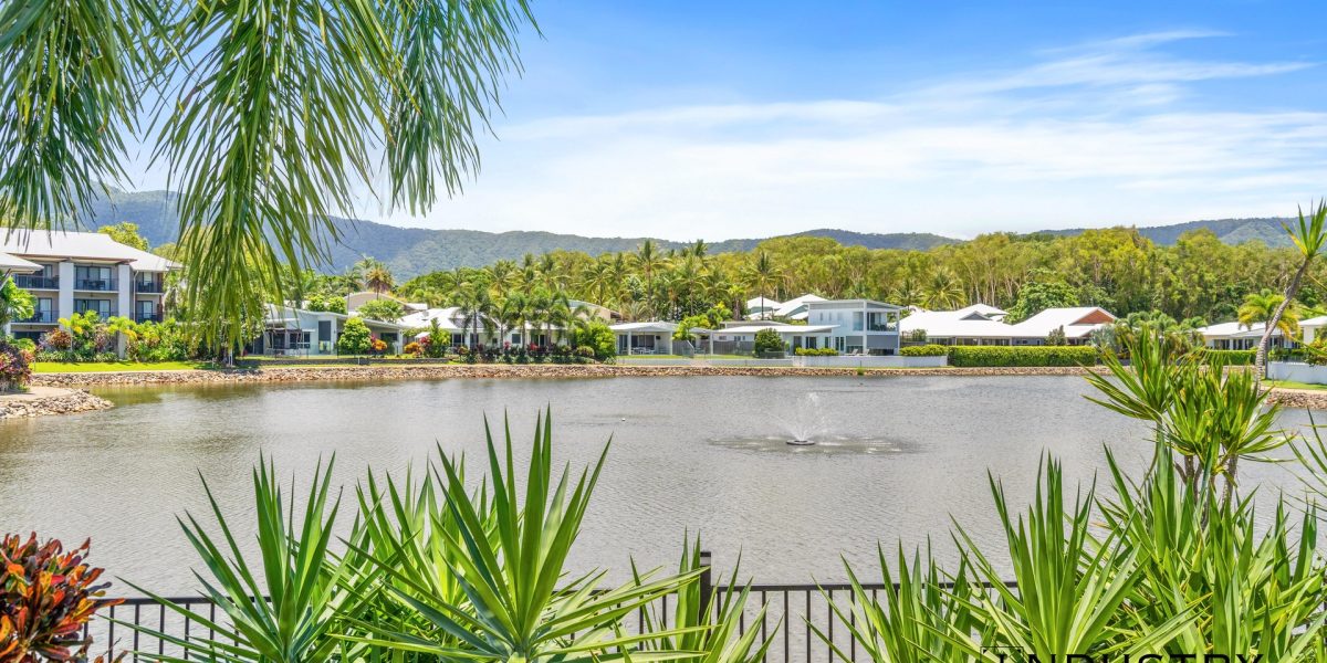 2 Lagoon Drive, Trinity Beach, QLD 4879 AUS