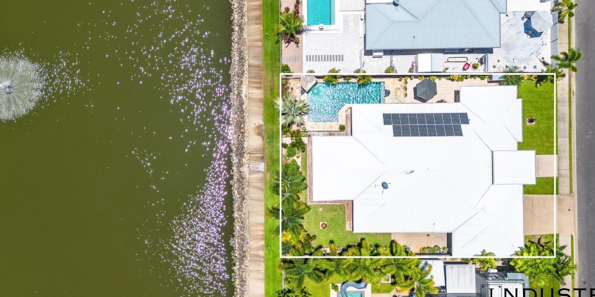 2 Lagoon Drive, Trinity Beach, QLD 4879 AUS
