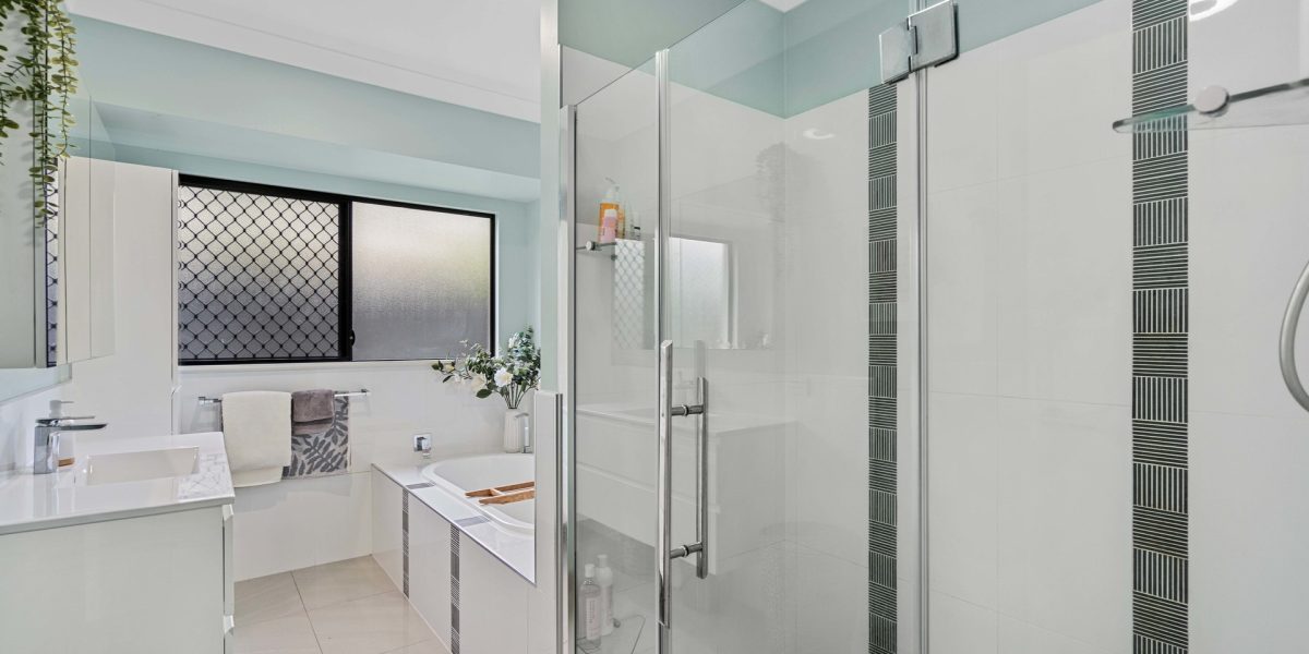 73 Coastline Parade, Trinity Beach, QLD 4879 AUS