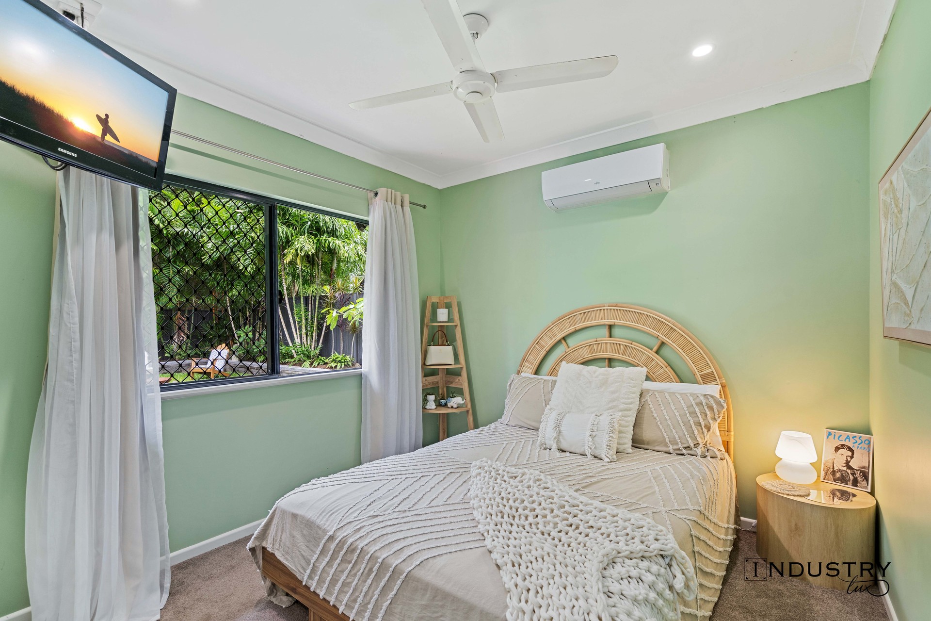 73 Coastline Parade, Trinity Beach, QLD 4879 AUS