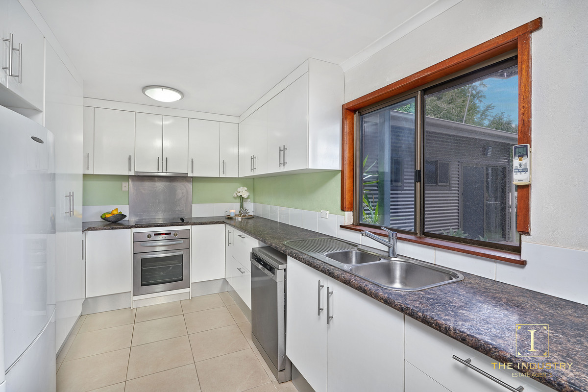 18 Bellbird Street, Bayview Heights, QLD 4868 AUS