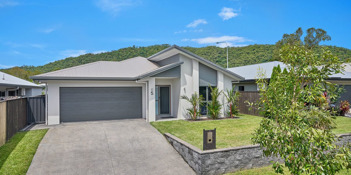 5 Midship Street, Trinity Beach, QLD 4879 AUS