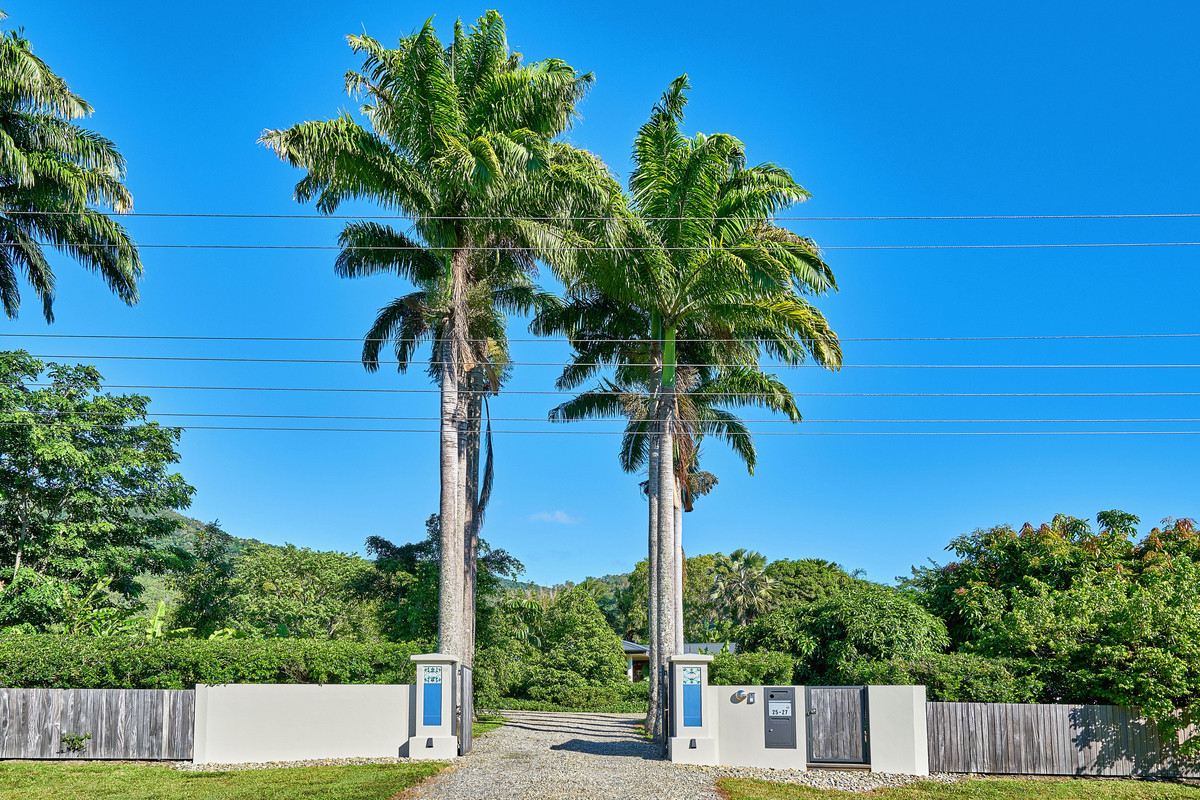 27 Nicholas Street, Clifton Beach, QLD 4879 AUS