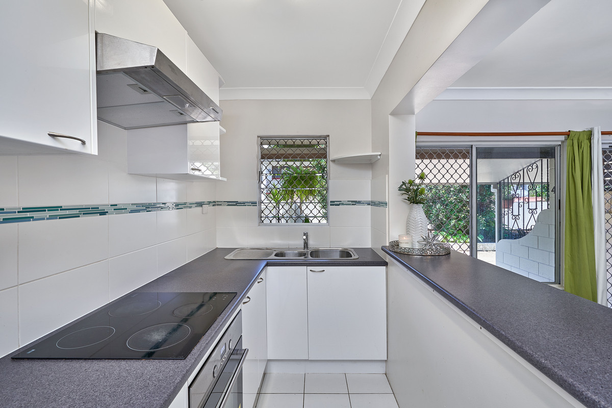 4/4 Crathern Close, Edge Hill, QLD 4870 AUS