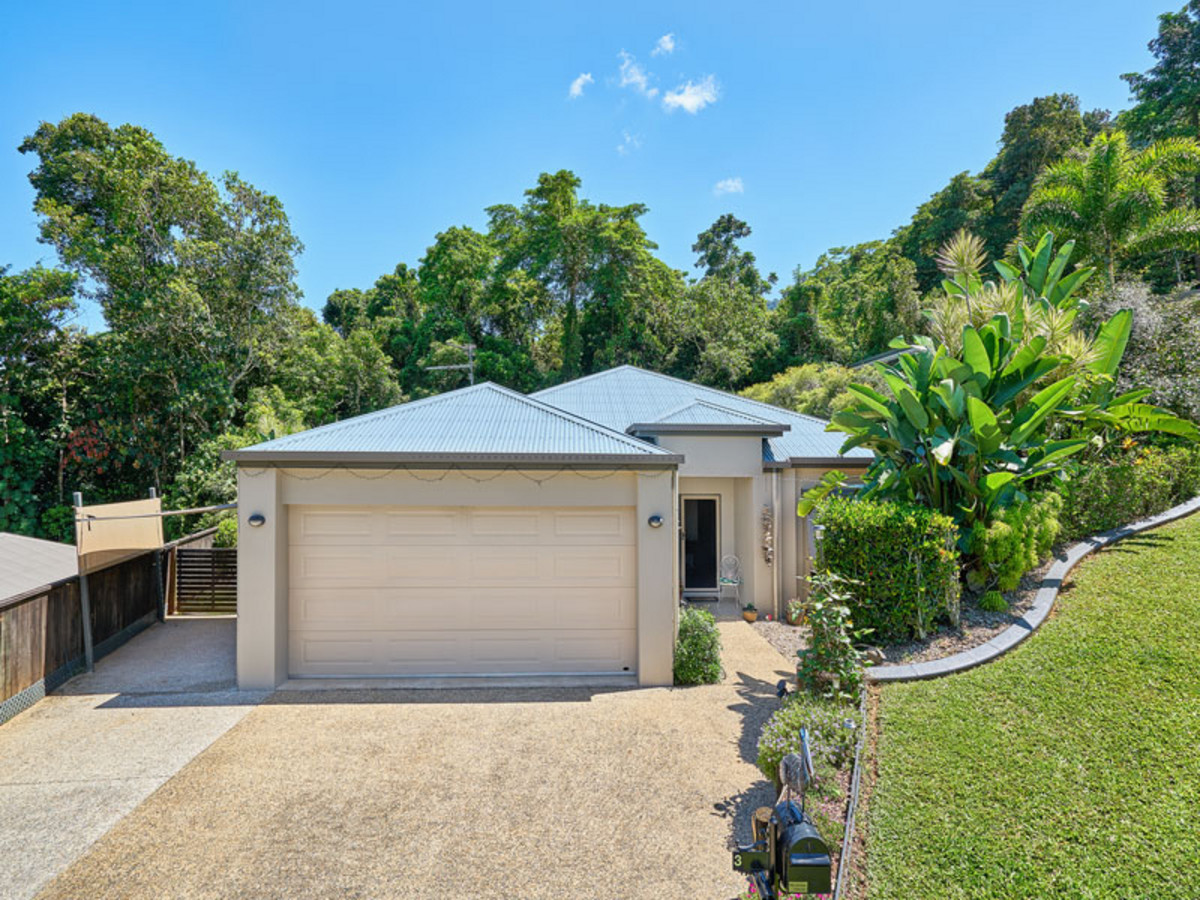 3 Stapleton Close, Redlynch, QLD 4870 AUS