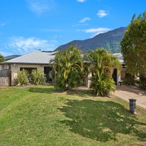 64 Tyrconnell Close, Redlynch, QLD 4870 AUS