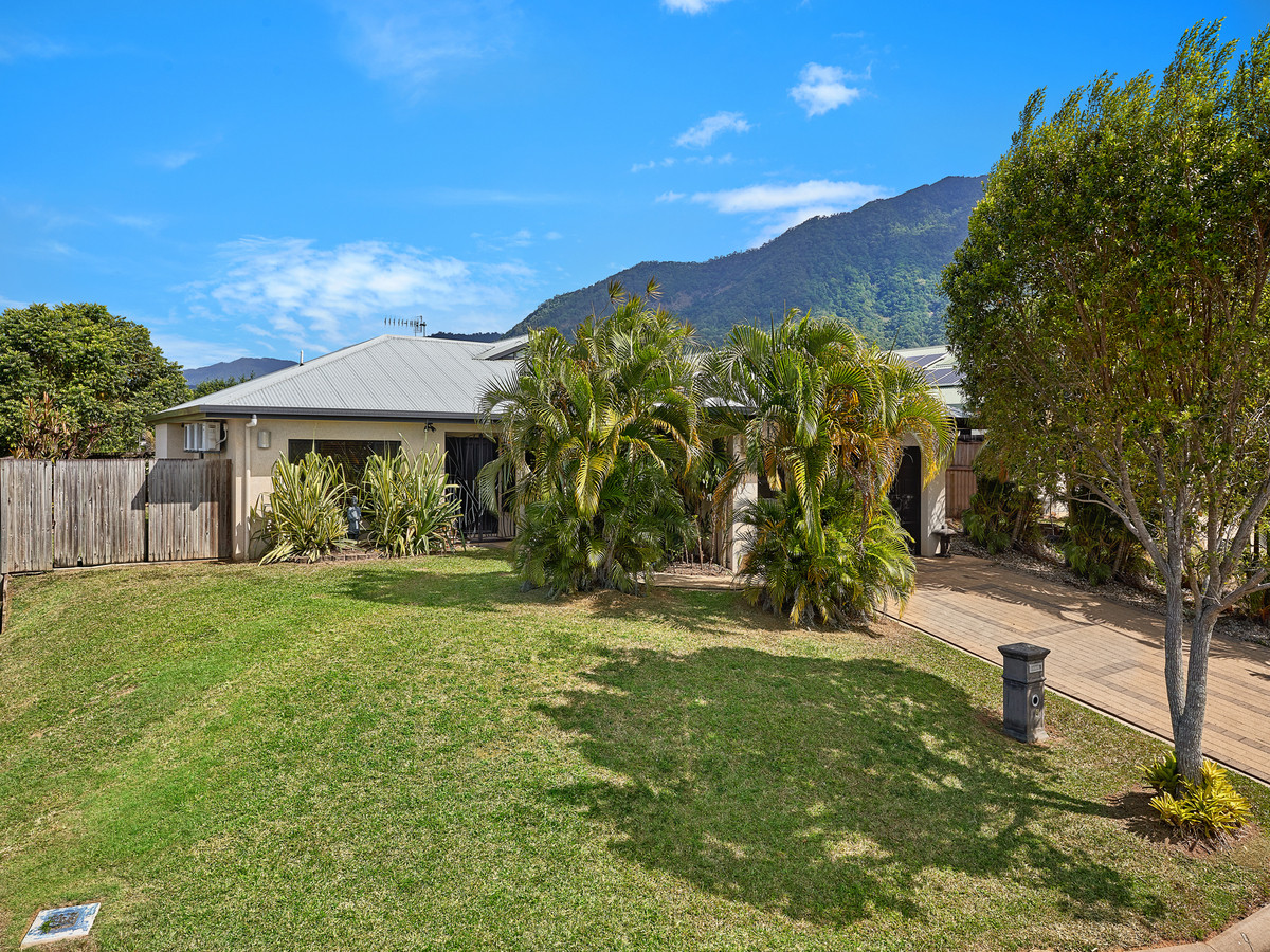 64 Tyrconnell Close, Redlynch, QLD 4870 AUS