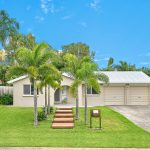 15 Beaver Street, Clifton Beach, QLD 4879 AUS