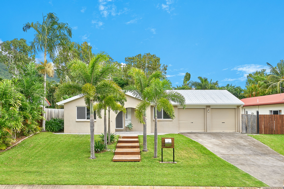 15 Beaver Street, Clifton Beach, QLD 4879 AUS