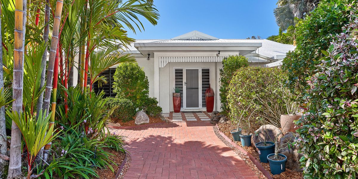 38 Yule Avenue, Clifton Beach, QLD 4879 AUS
