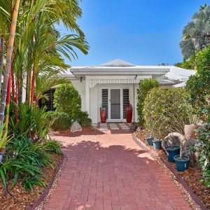 38 Yule Avenue, Clifton Beach, QLD 4879 AUS