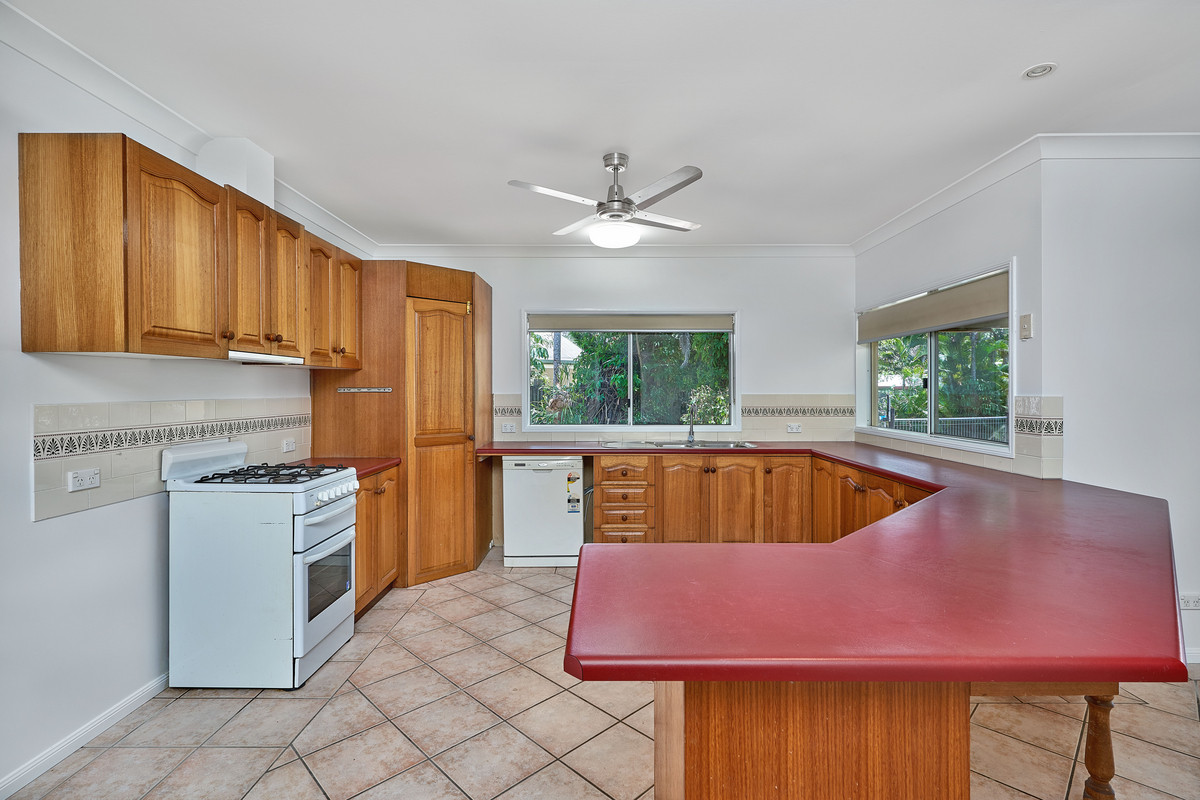 8 Collett Close, Kewarra Beach, QLD 4879 AUS