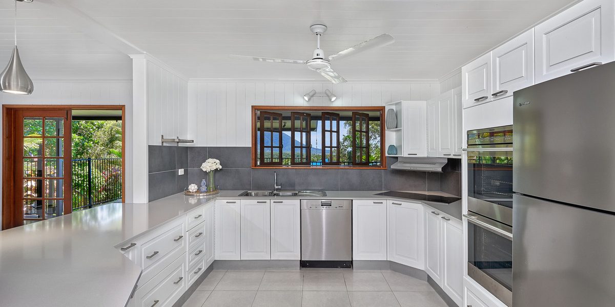 1 Kiriwina Close, Trinity Beach, QLD 4879 AUS