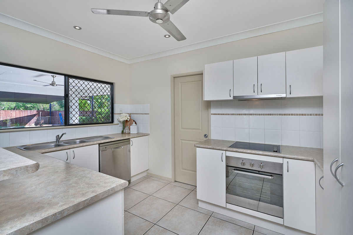 22 Monterey Street, Kewarra Beach, QLD 4879 AUS