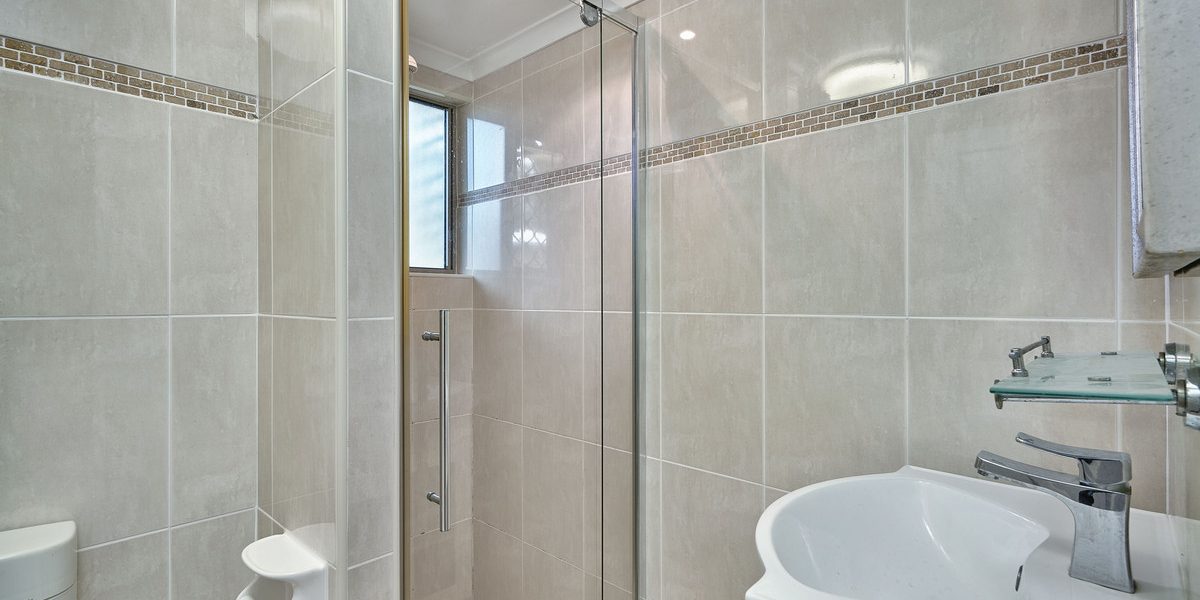2/39 Arlington Esplanade, Clifton Beach, QLD 4879 AUS