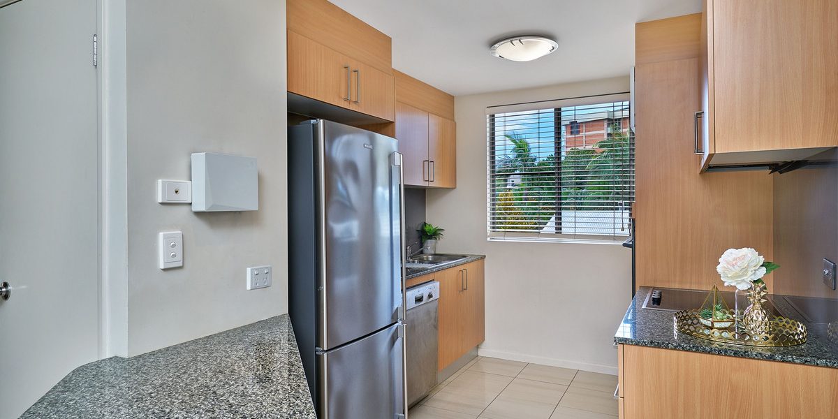 10/242 Grafton Street, Cairns North, QLD 4870 AUS
