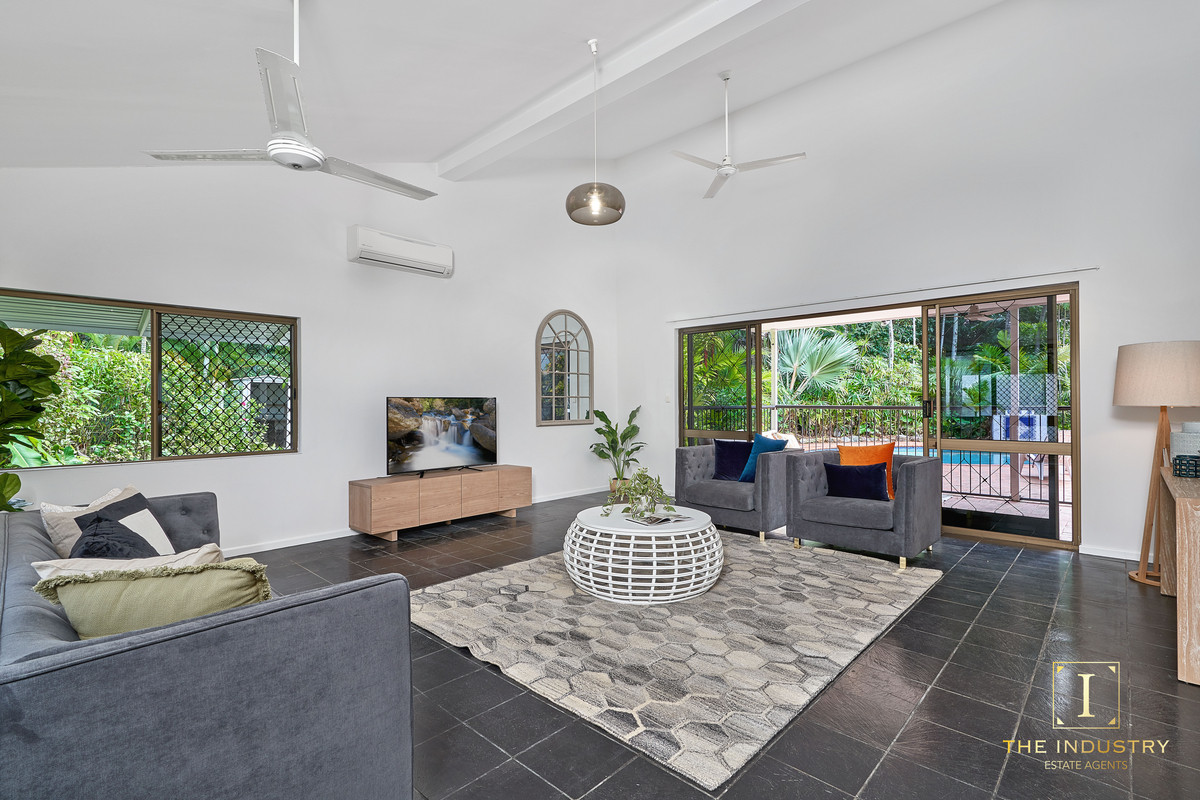 4 Lena Close, Clifton Beach, QLD 4879 AUS