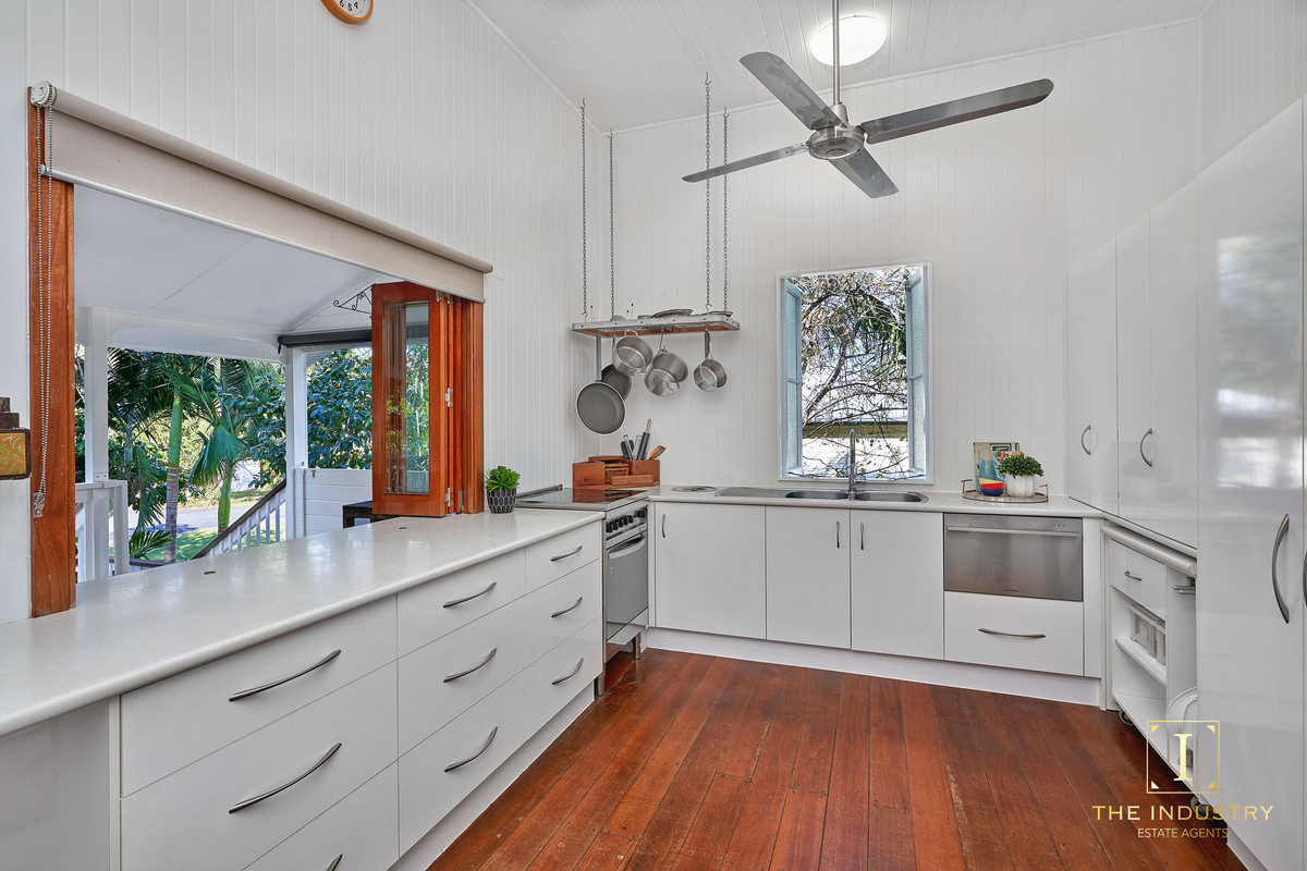 8 Marett Street, Stratford, QLD 4870 AUS