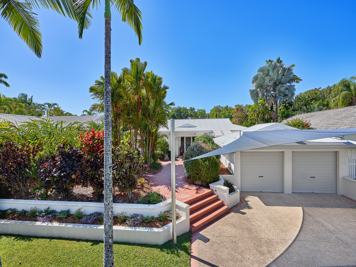 38 Yule Avenue, Clifton Beach, QLD 4879 AUS