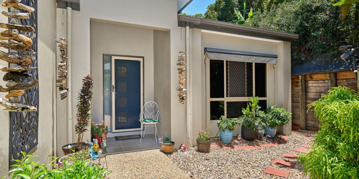 3 Stapleton Close, Redlynch, QLD 4870 AUS