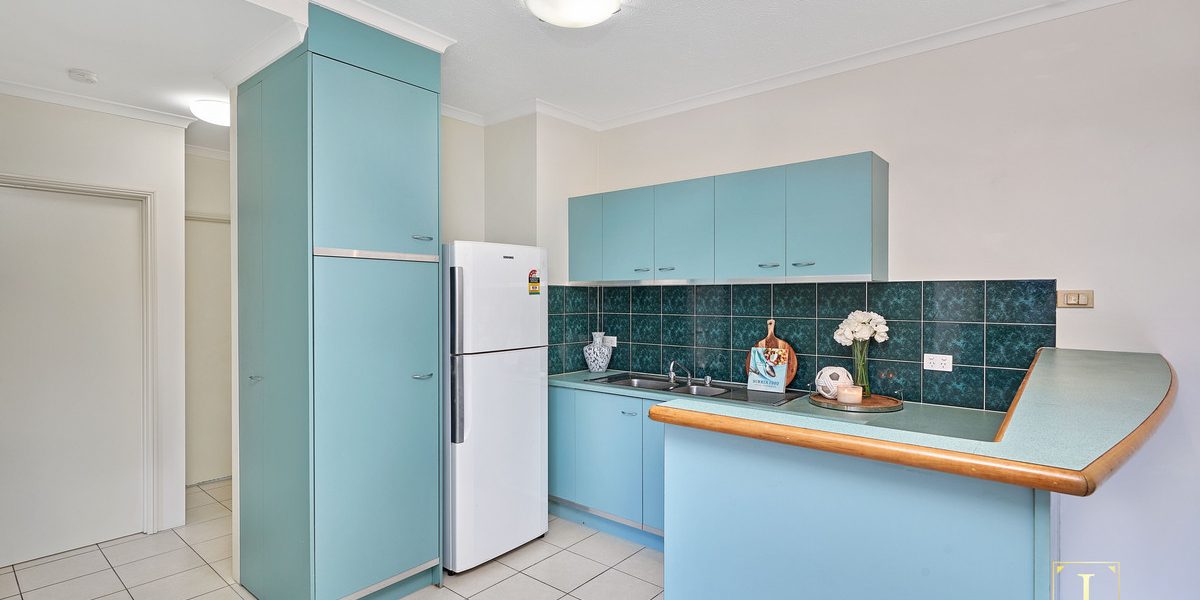 33/327-329 Lake Street, Cairns North, QLD 4870 AUS