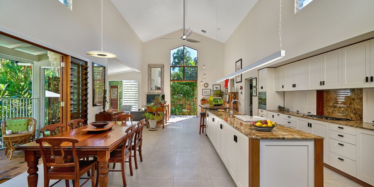 27 Nicholas Street, Clifton Beach, QLD 4879 AUS