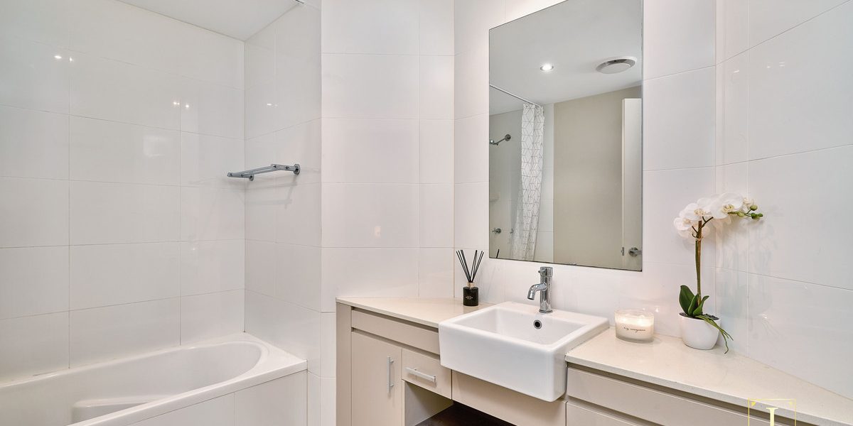 512/12-21 Gregory Street, Westcourt, QLD 4870 AUS