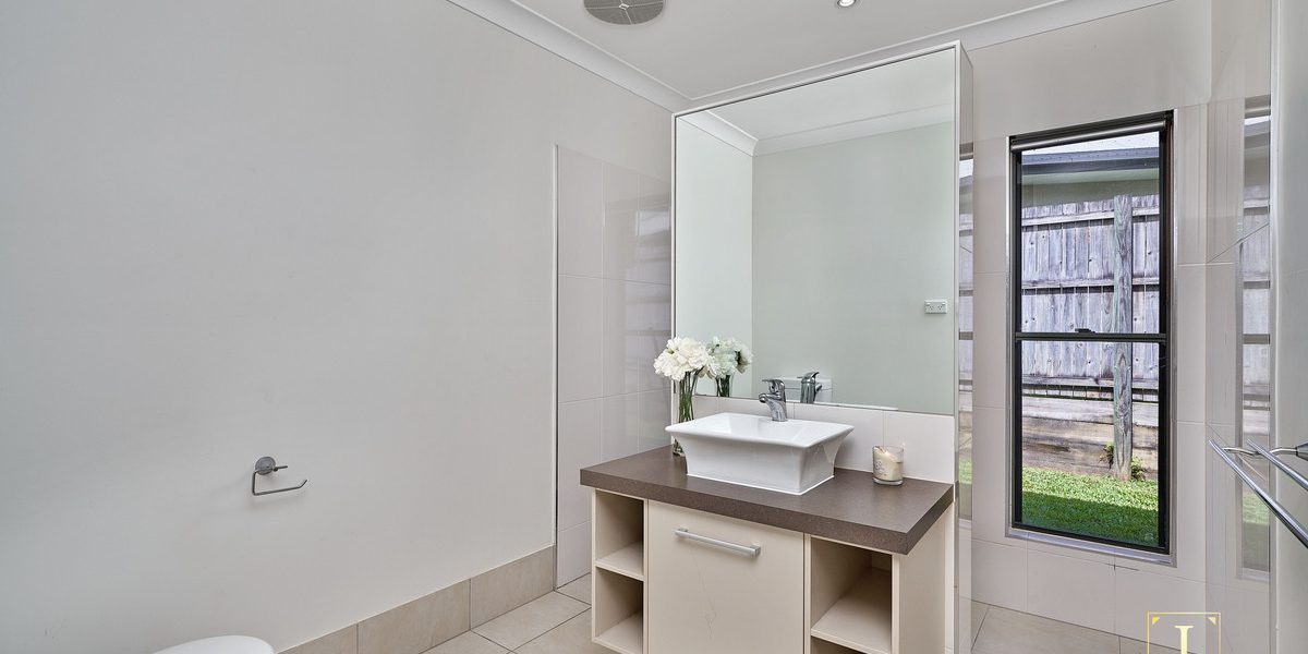 6 Weld Crescent, Smithfield, QLD 4878 AUS