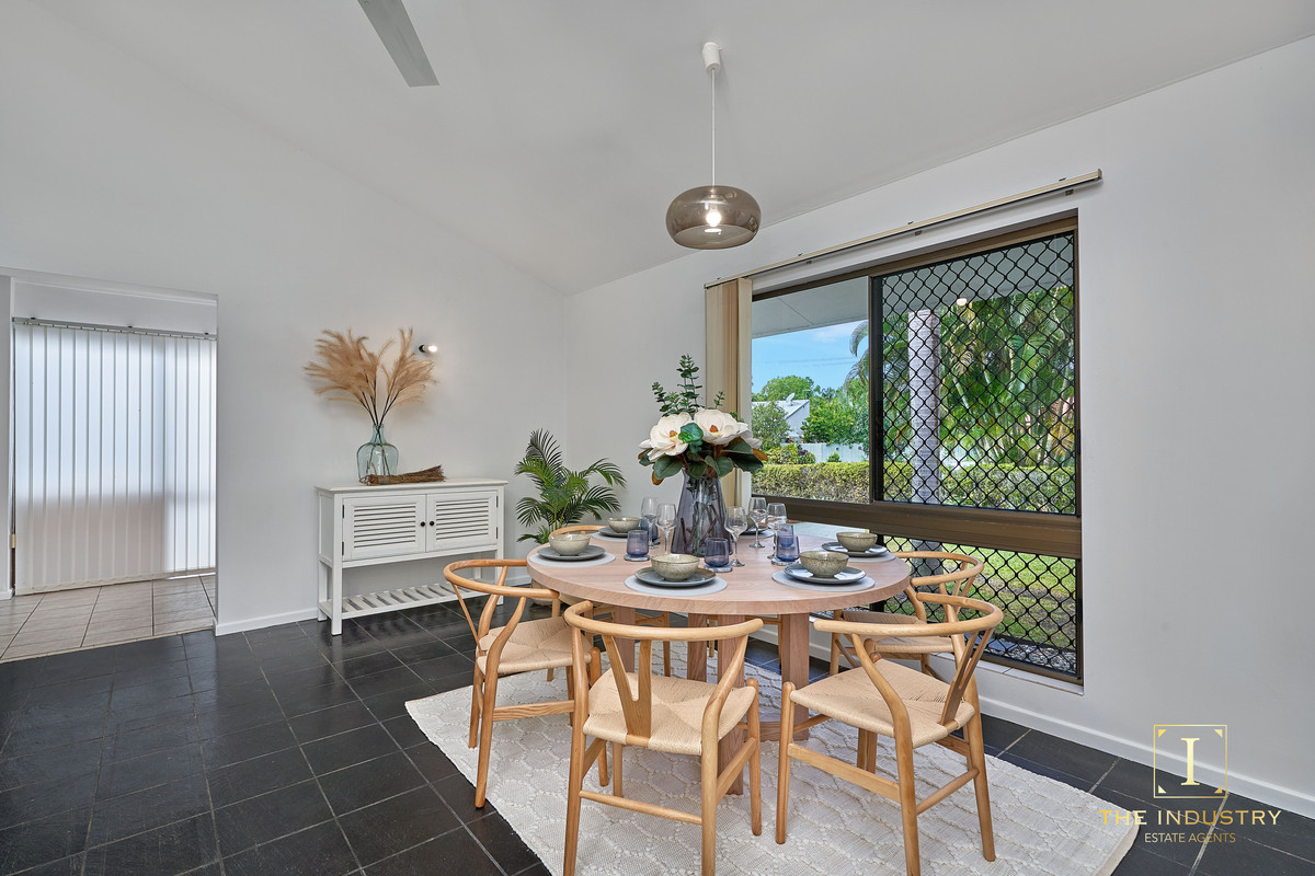 4 Lena Close, Clifton Beach, QLD 4879 AUS