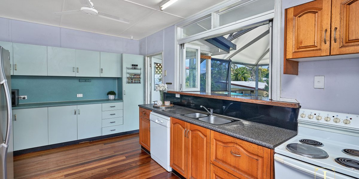 4 Roseblank Close, Manunda, QLD 4870 AUS