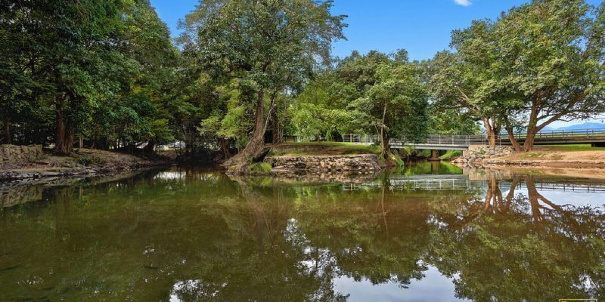 402/11-15 Charlekata Close, Freshwater, QLD 4870 AUS