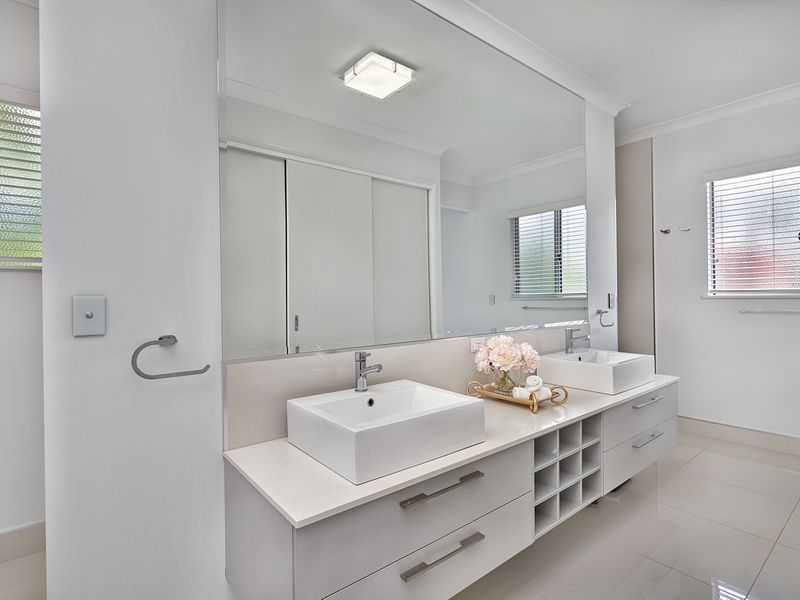 9 Catamaran Circuit, Trinity Beach, QLD 4879 AUS