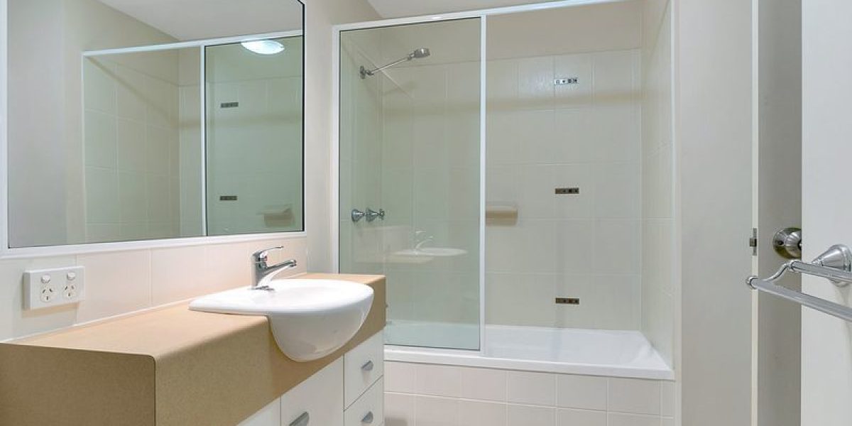 2/16-18 Smith Street, Cairns North, QLD 4870 AUS