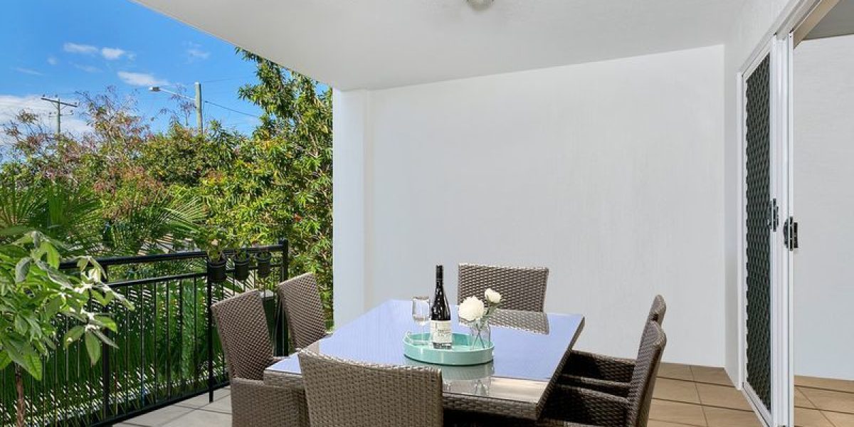 2/16-18 Smith Street, Cairns North, QLD 4870 AUS